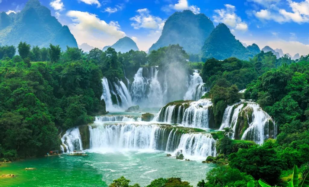 Chasing Waterfalls: 5 Spectacular Cascades in Kerala to Visit This Monsoon